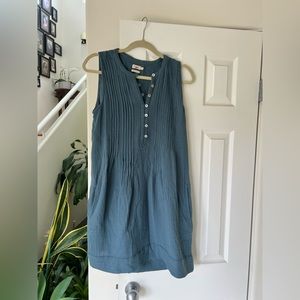 Faherty dress. Midi